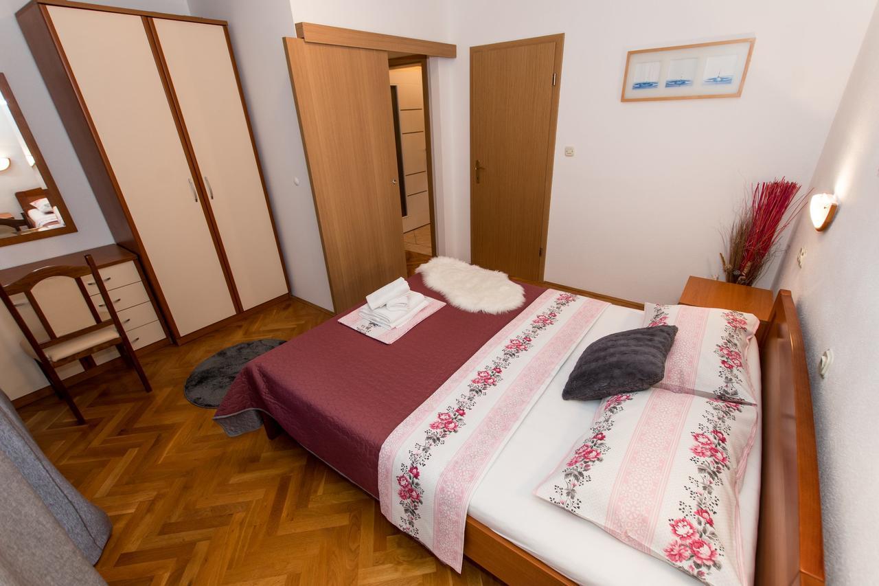 Seaview Apartment Slavica Brela Exterior photo