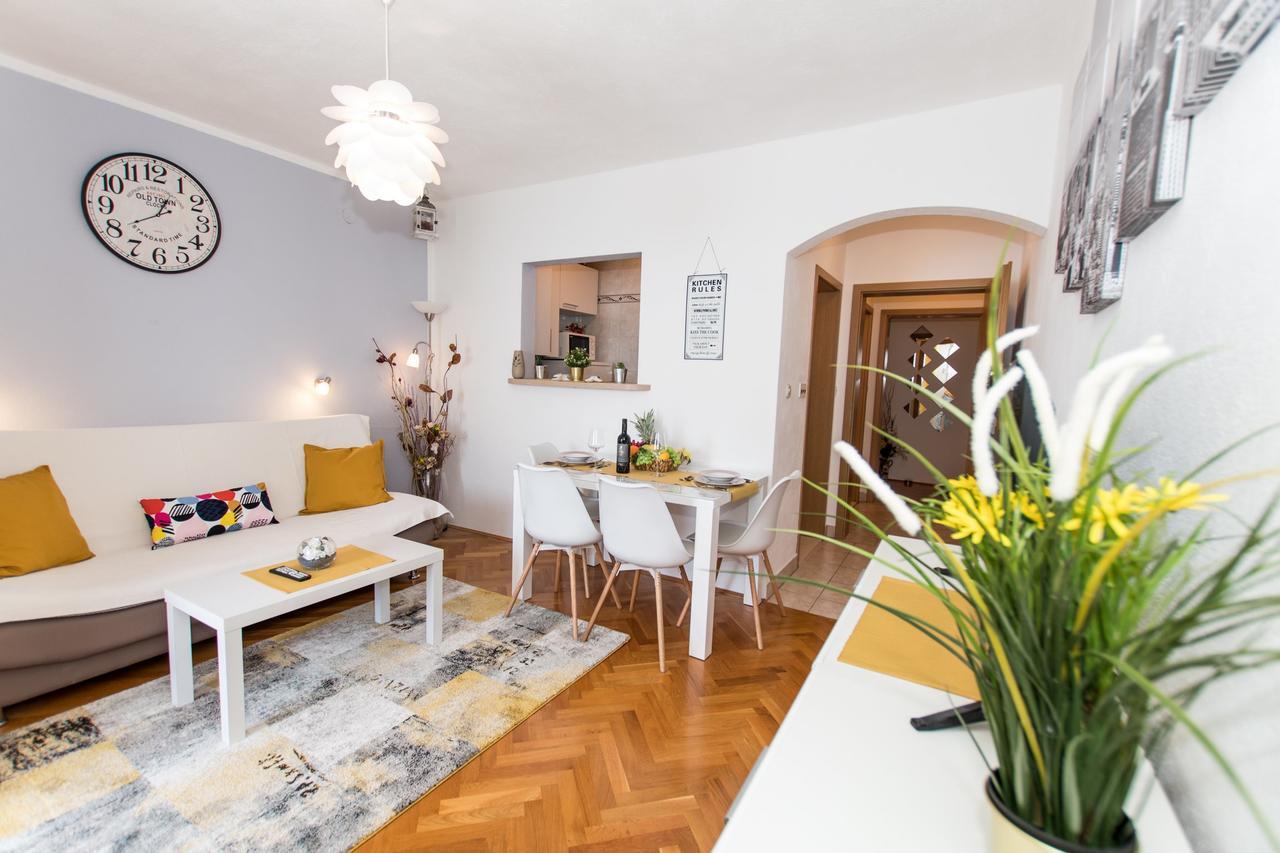 Seaview Apartment Slavica Brela Exterior photo